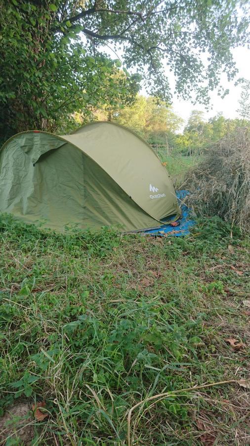 Creysse  Tente En Permaculture Pirate מראה חיצוני תמונה